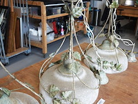 3 bijzondere glazen hanglampen met metalen monturen - afbeelding 3 van  5
