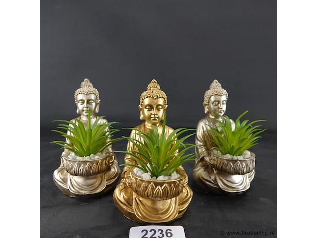 3 boeddha's met groen - afbeelding 1 van  5