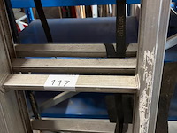3-delige 12-treeds ladder met veiligheidsmat - afbeelding 2 van  3