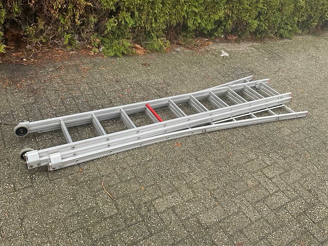 3-delige ladder - afbeelding 1 van  6
