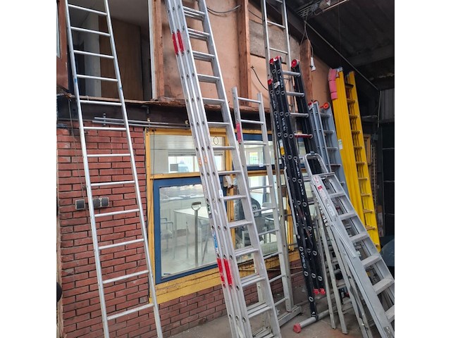 3-delige ladder - afbeelding 1 van  4