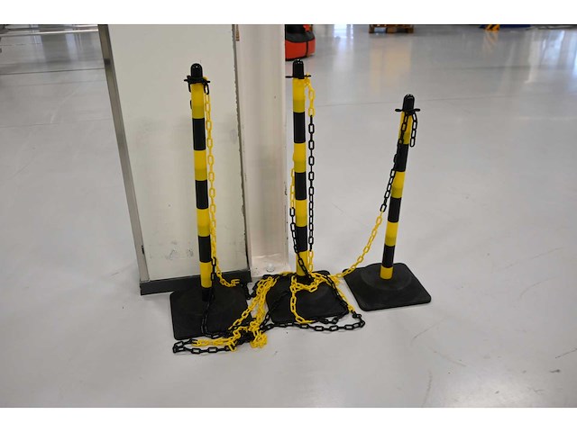 3-delige veiligheids pylonnen set - afbeelding 1 van  4