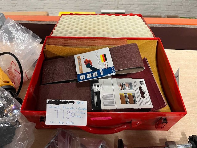 3 dewalt gereedschap met ca. 150 accessoires - afbeelding 5 van  7