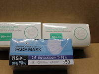 3 doos mondkapjes in krat j - afbeelding 1 van  3