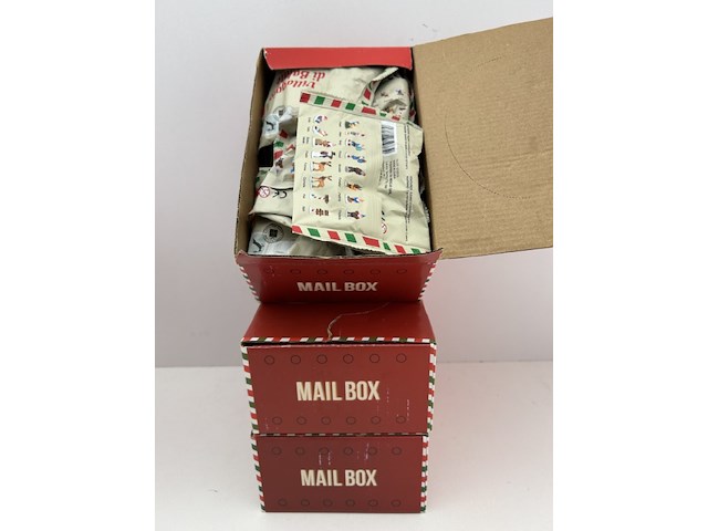3 doosjes kerstfiguren - afbeelding 2 van  9
