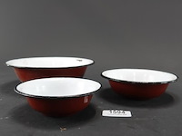 3 emaillen netsbare schalen - afbeelding 2 van  5