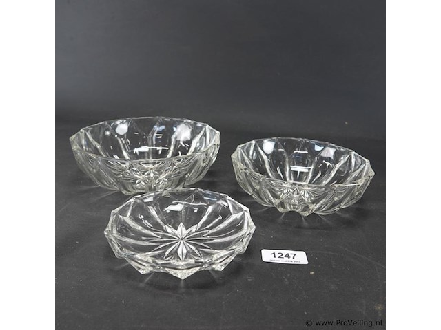 3 fraaie kristallen schalen - afbeelding 1 van  5