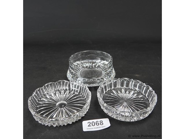 3 geslepen kristallen schalen - afbeelding 1 van  5