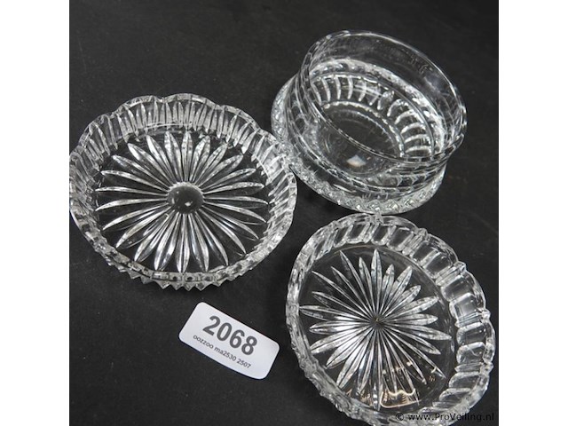 3 geslepen kristallen schalen - afbeelding 3 van  5
