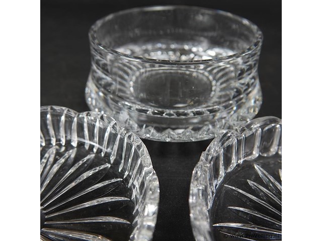 3 geslepen kristallen schalen - afbeelding 4 van  5