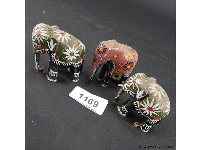 3 handbeschilderde houten olifanten - afbeelding 2 van  4