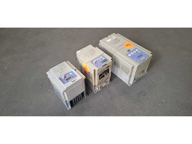 3 hitachi - frequentieregelaars - afbeelding 2 van  12