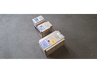 3 hitachi - frequentieregelaars - afbeelding 3 van  12