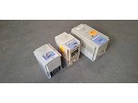 3 hitachi - frequentieregelaars - afbeelding 6 van  12