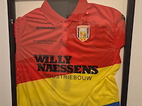 3 ingelijste voetbalshirts – rkc waalwijk, n.e.c. nijmegen en gesigneerd roefs #22 - afbeelding 4 van  15