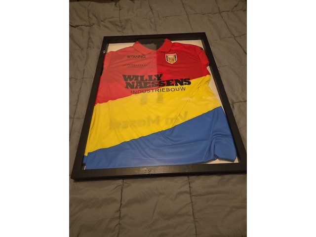 3 ingelijste voetbalshirts – rkc waalwijk, n.e.c. nijmegen en gesigneerd roefs #22 - afbeelding 7 van  15