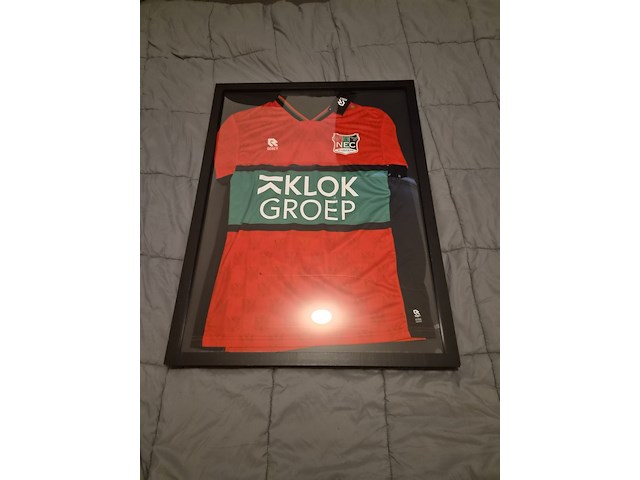 3 ingelijste voetbalshirts – rkc waalwijk, n.e.c. nijmegen en gesigneerd roefs #22 - afbeelding 9 van  15