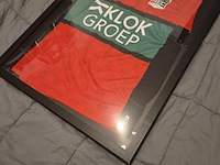 3 ingelijste voetbalshirts – rkc waalwijk, n.e.c. nijmegen en gesigneerd roefs #22 - afbeelding 10 van  15