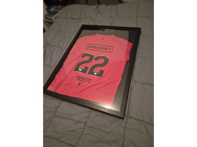 3 ingelijste voetbalshirts – rkc waalwijk, n.e.c. nijmegen en gesigneerd roefs #22 - afbeelding 13 van  15