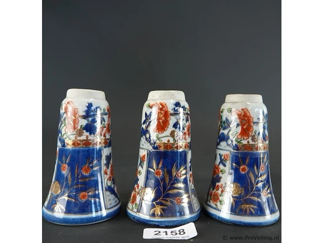 3 japans imari vaasjes - afbeelding 1 van  5