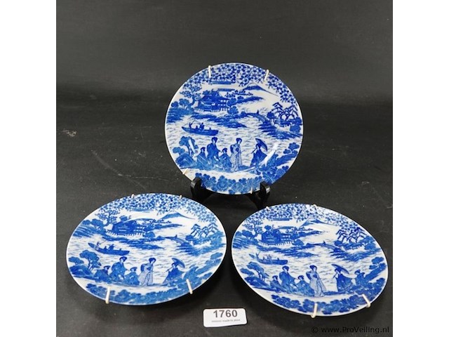 3 japans porseleinen borden - afbeelding 2 van  5