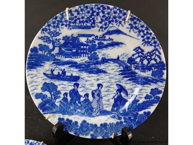 3 japans porseleinen borden - afbeelding 3 van  5