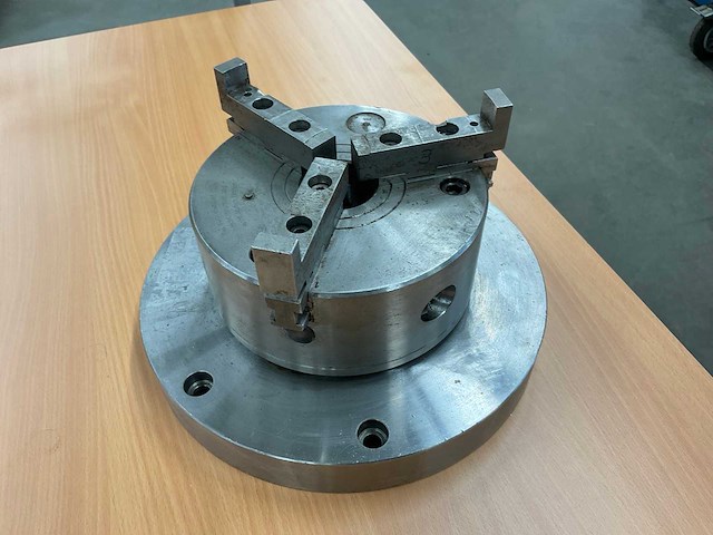 3 klauwplaat met opspanplaat draaigereedschap - afbeelding 2 van  4