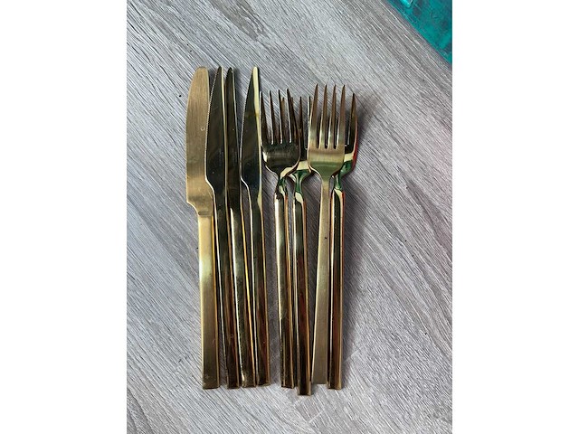 3 kratten servies, glaswerk en bestek - afbeelding 8 van  9