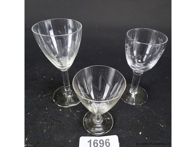 3 kristallen glazen - afbeelding 2 van  5