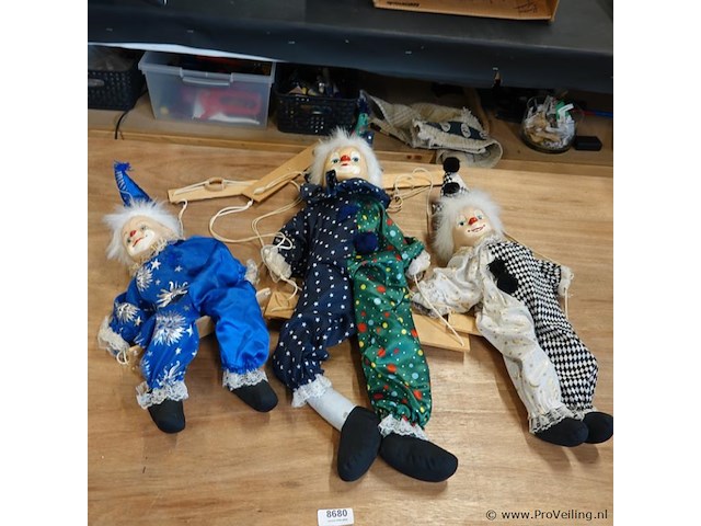 3 marionet clowns - afbeelding 1 van  5