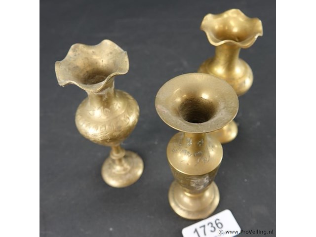 3 messing vaasjes met gedreven decor - afbeelding 3 van  5
