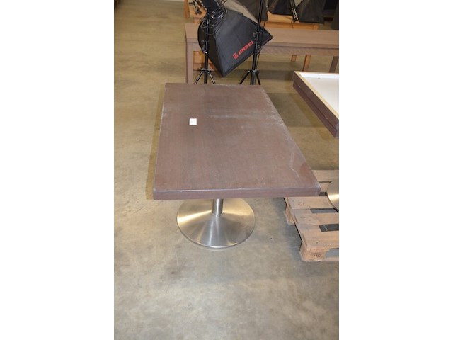 3 moderne bistrotafels op centrale voet bruin blad afm. 120x70 - afbeelding 4 van  7