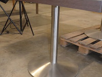 3 moderne bistrotafels op centrale voet bruin blad afm. 120x70 - afbeelding 7 van  7