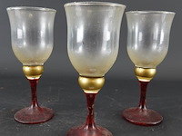 3 oude glazen - afbeelding 1 van  5