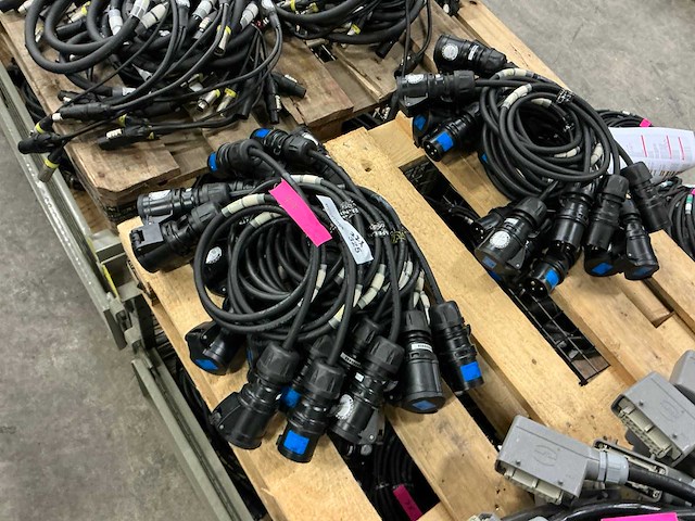 3-p cee 16a 3g 2,5m2 1,5m kabel (22x) - afbeelding 4 van  4
