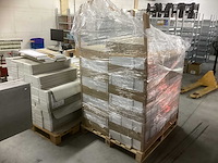 3 pallets met stoffen oprolplanken - afbeelding 1 van  5