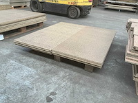 3 pallets vochtwerend spaanplaat - afbeelding 4 van  7