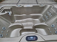 3 persoons jacuzzi en buitenspa - afbeelding 7 van  28