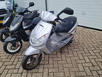 3 * peugeot - scooters - viva city "basic" - scooter - afbeelding 2 van  8