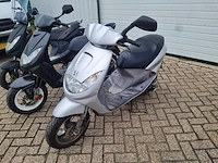 3 * peugeot - scooters - viva city "basic" - scooter - afbeelding 2 van  8