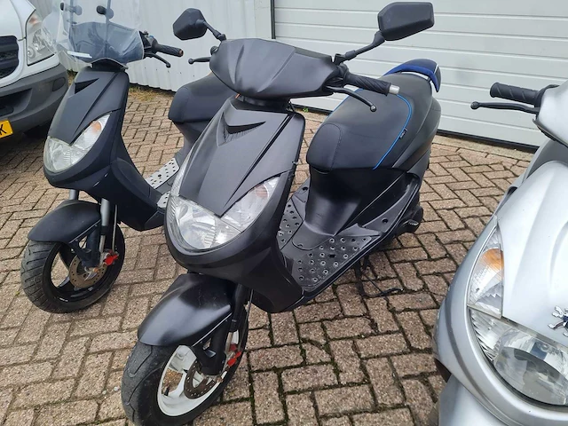 3 * peugeot - scooters - viva city "basic" - scooter - afbeelding 3 van  8