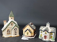 3 porseleinen winter/kerst huisjes - afbeelding 1 van  5