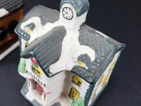 3 porseleinen winter/kerst huisjes - afbeelding 4 van  5