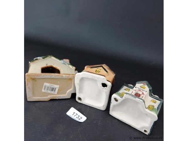 3 porseleinen winter/kerst huisjes - afbeelding 5 van  5