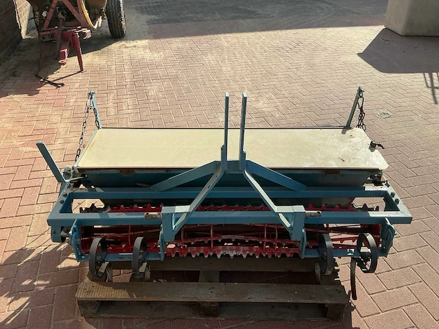 3 punts - mechanische zaaibedcombinatie met borstelzaaibak en dubbele kooirol - afbeelding 6 van  8