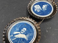 3 ronde portrettegels in smeedijzeren montuur - afbeelding 3 van  5