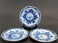 3 schotels uitgevoerd in het iconische lange lijs-decor (chinoiserie) - afbeelding 1 van  5