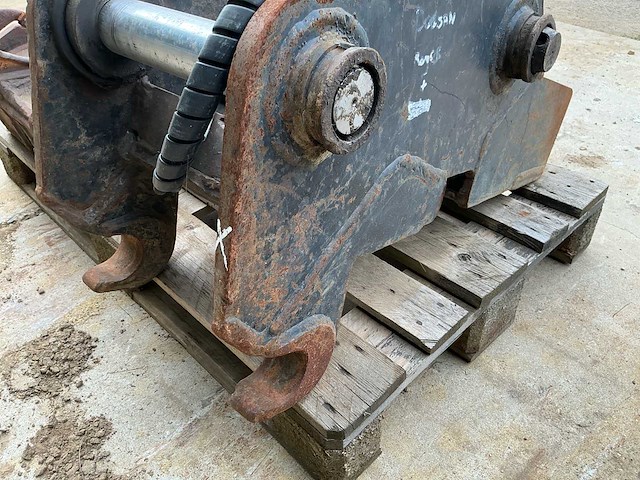 3 snelwissels voor graafmachines (1x s1 mechanisch, 2x s1 hydraulisch) - afbeelding 13 van  22