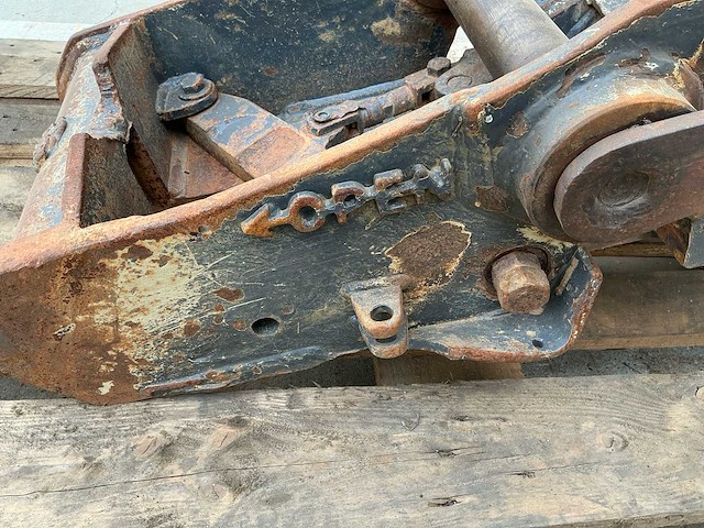 3 snelwissels voor graafmachines (1x s1 mechanisch, 2x s1 hydraulisch) - afbeelding 20 van  22