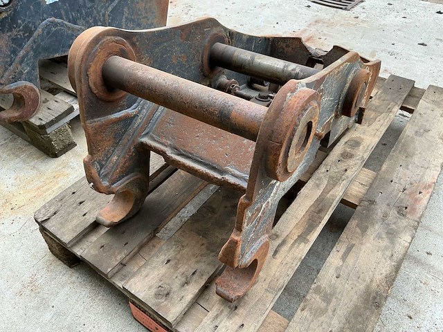 3 snelwissels voor graafmachines (1x s1 mechanisch, 2x s1 hydraulisch) - afbeelding 21 van  22